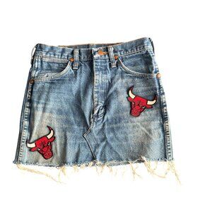 Vintage Wrangler Womens Denim Skirt Chicago Bulls Patches Frayed Hem Size S